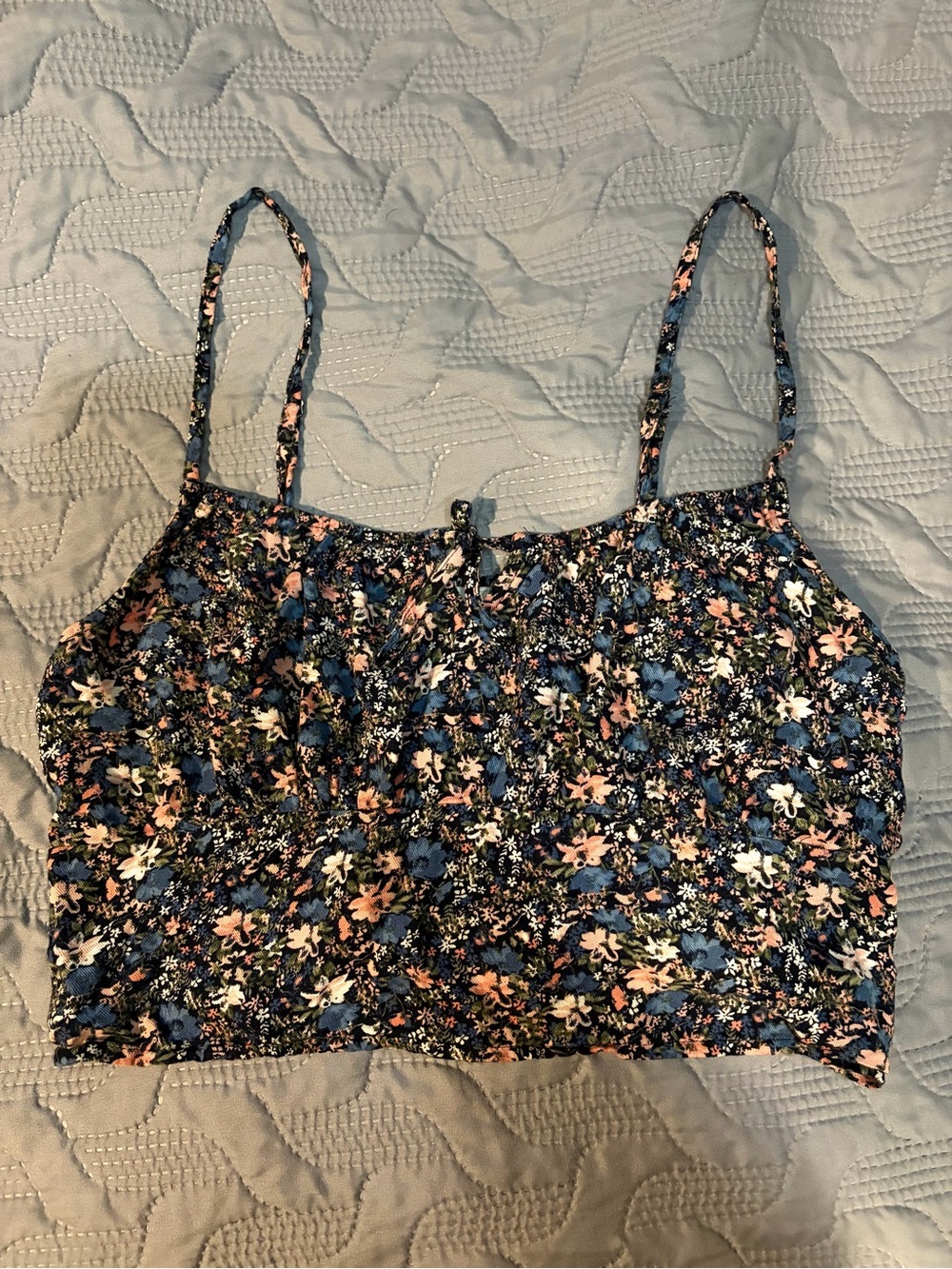 Hollister top